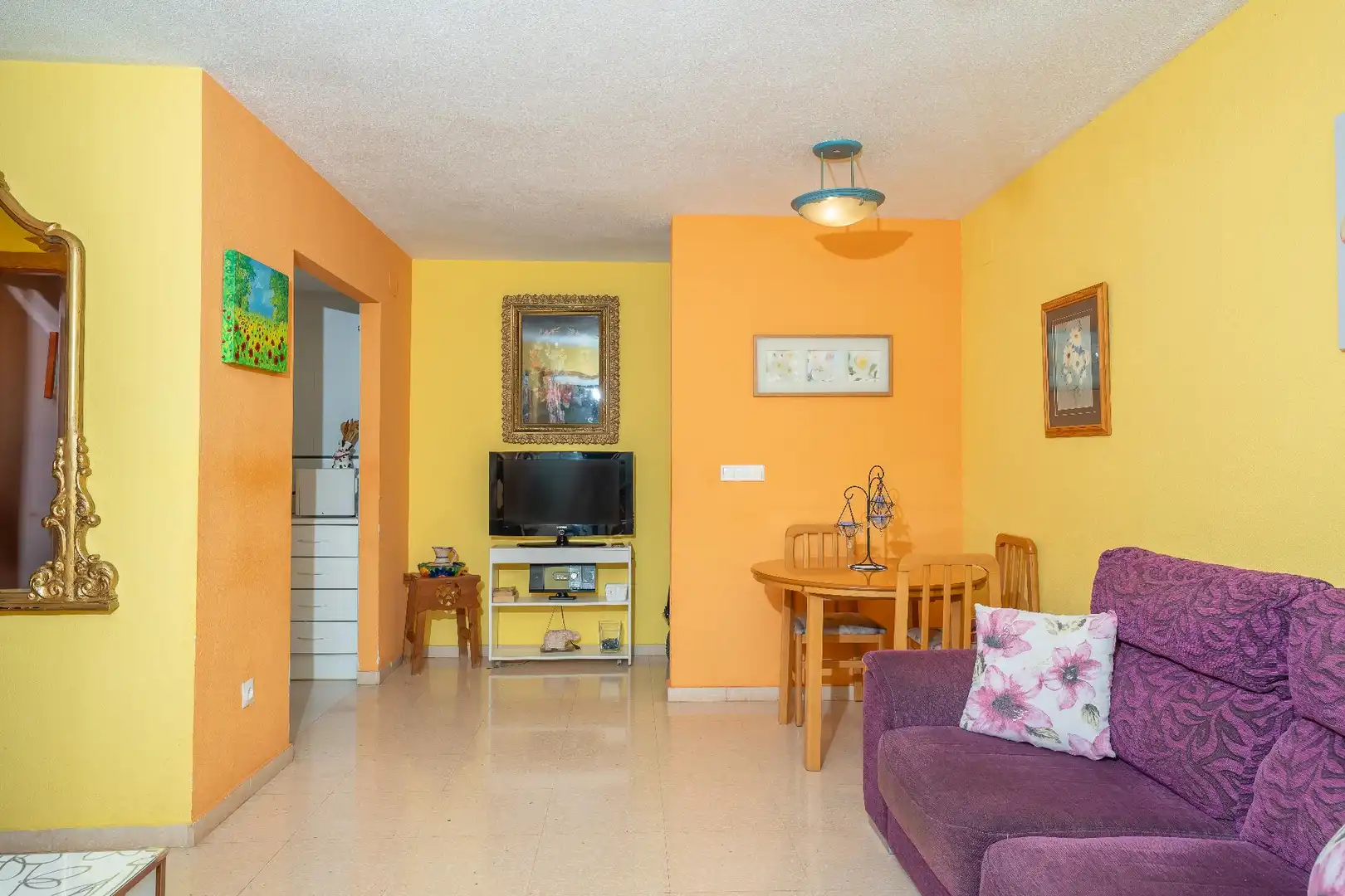 Sala d'estar de Apartament en venda en El Campello amb Jardí privat, Terrassa i Balcó