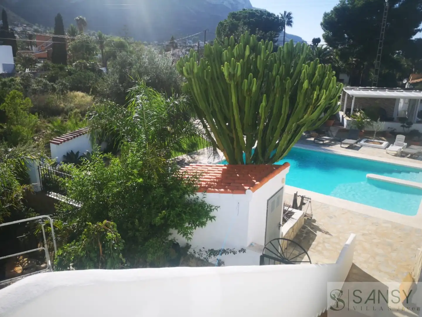 Villa con piscina in vendita a El Montgó, imagen 3