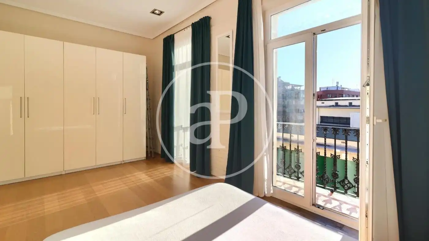 Piso de alquiler en Pl. del Baró de Cortés, Russafa