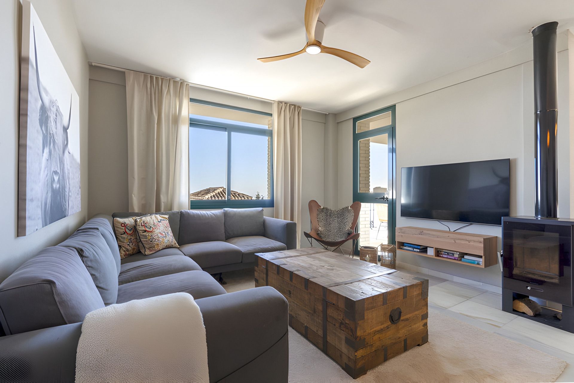 Living room of Single-family semi-detached for sale in Benalmádena  with Air Conditioner, Terrace and Swimming Pool