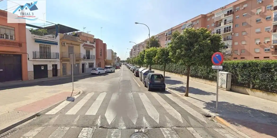 Exterior view of Houses for sale in Sevilla  with Private garden, Terrace and Balcony