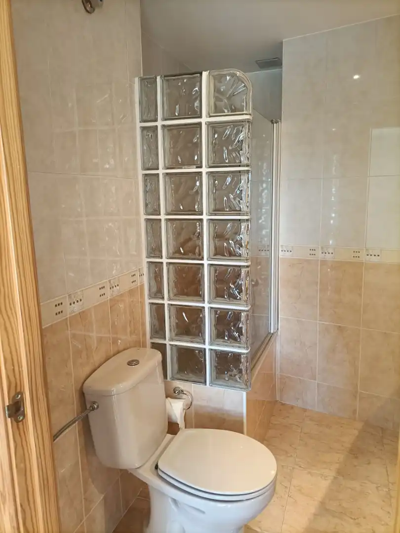 Baño de Casa adosada en venta en Segorbe con Calefacción, Terraza y Balcón