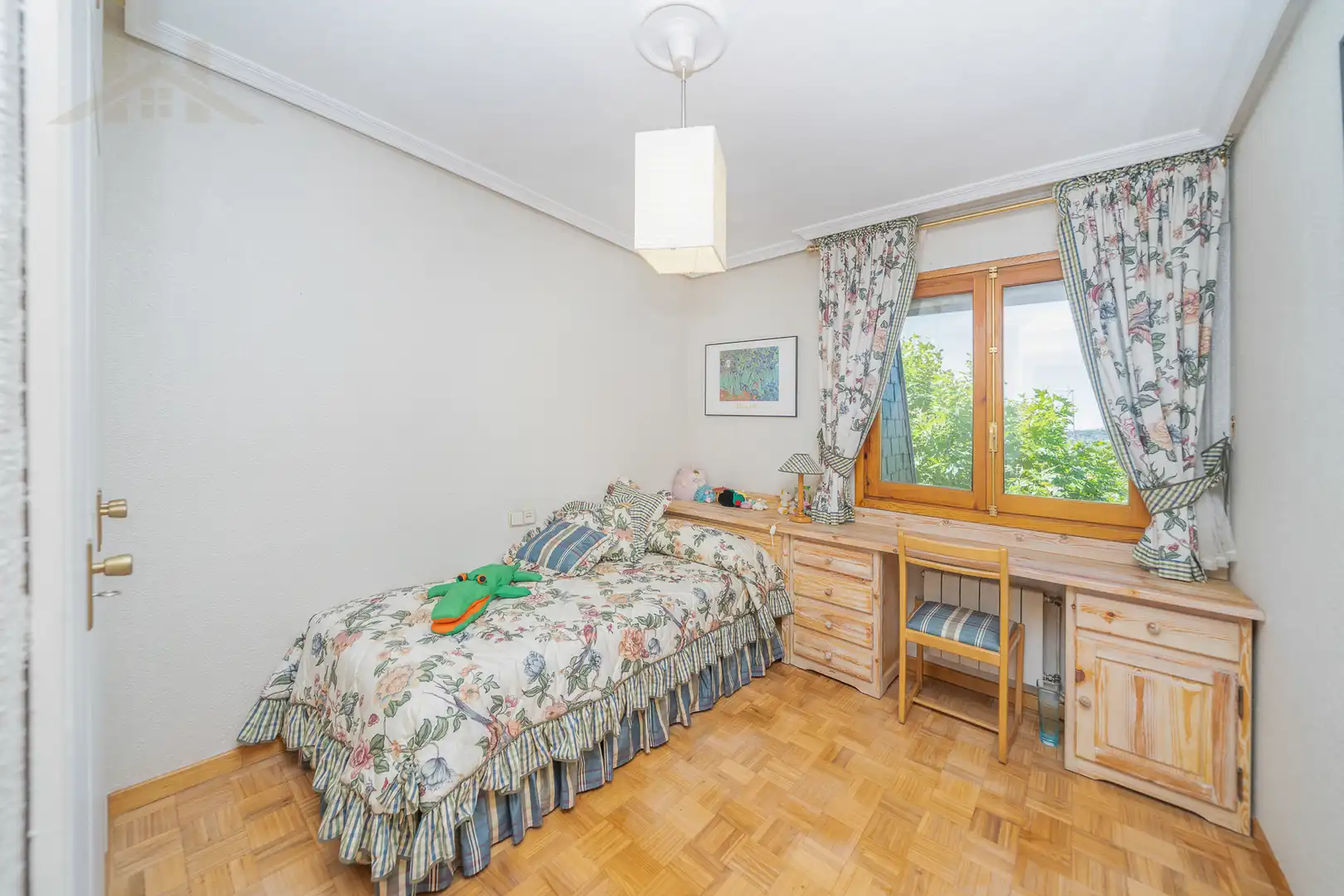 Bedroom of Detached homes for sale in El Escorial  with Heating, Parquet flooring and Terrace