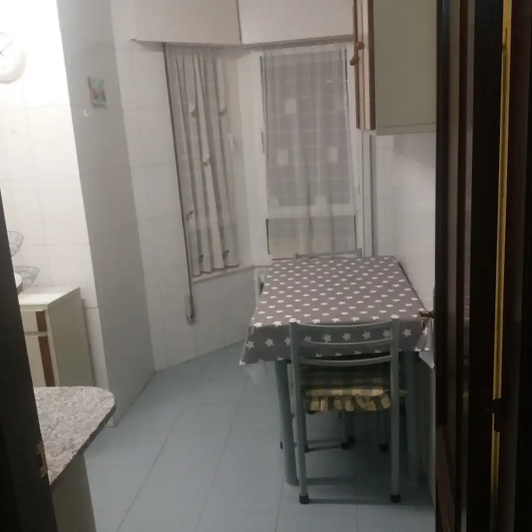 Cuina de Pis en venda en Gijón  amb Calefacció, Parquet i Traster