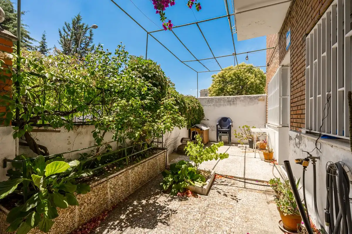 Terrassa de Casa o xalet en venda en Madrid amb Aire condicionat, Calefacció i Jardí privat