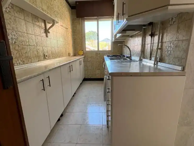 Cuina de Pis en venda en San Martín de Valdeiglesias amb Piscina