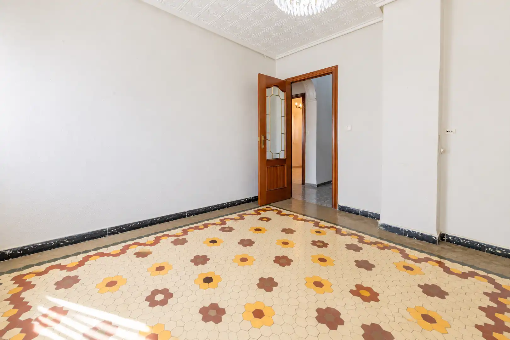 Flat with terrace for sale in Extramurs, imagen 7