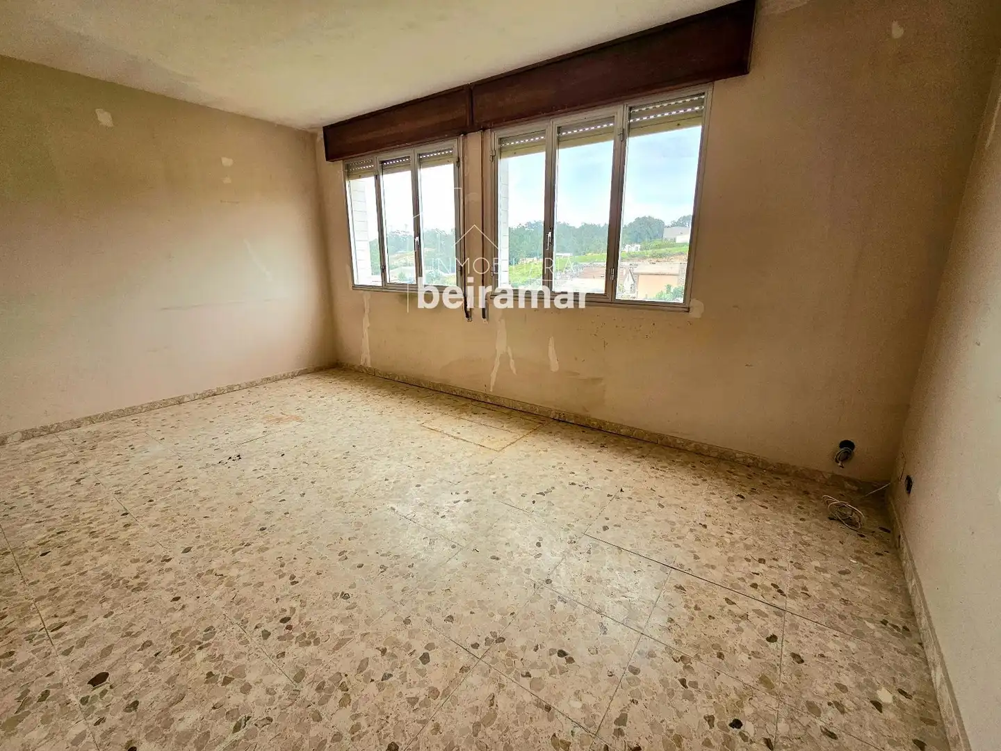 Habitación de Piso en venta en Ribeira con Calefacción y Trastero