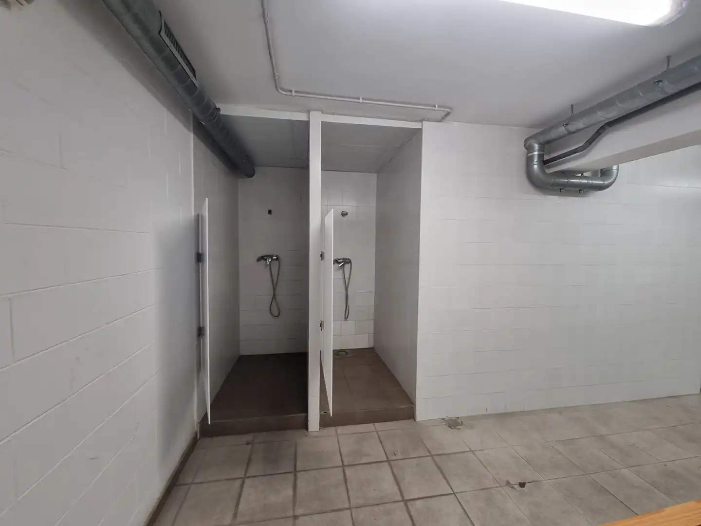 Nave industrial de alquiler en Abrera