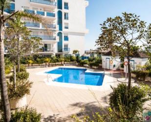 Piscina de Apartament de lloguer en Estepona amb Terrassa, Piscina i Moblat