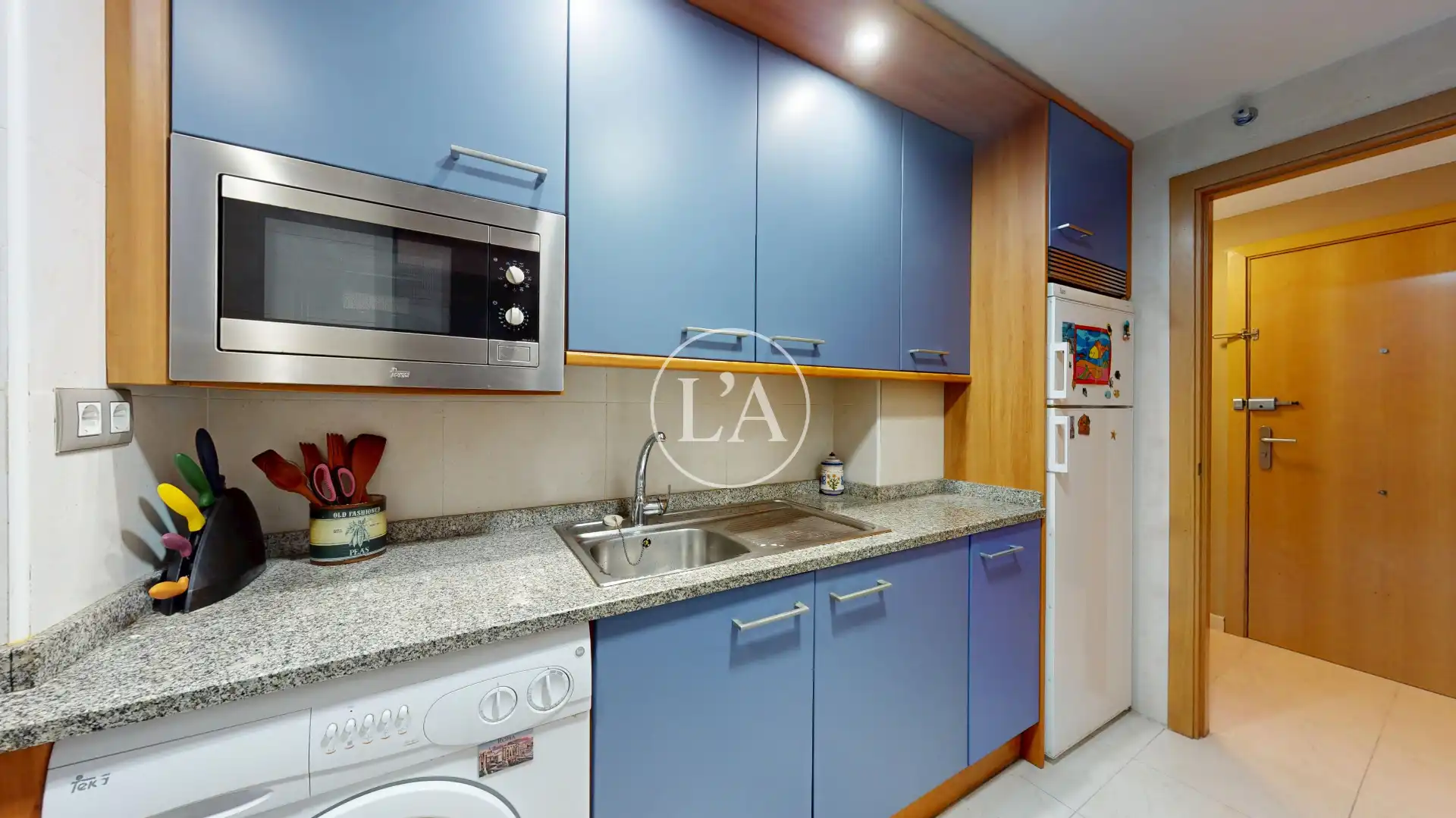 Mini appartamento con piscina in vendita a Carrer d'Amadeu Vives 10, imagen 16
