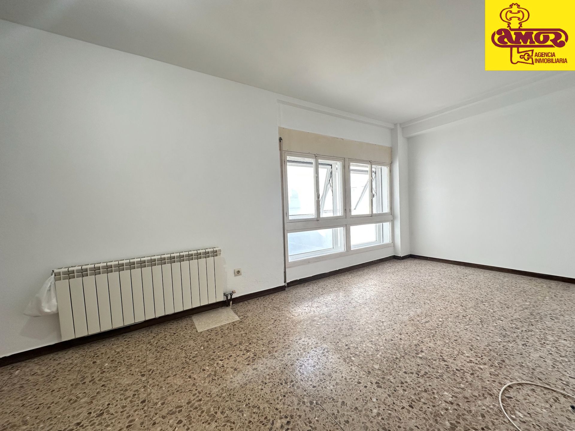 Sala de estar de Piso en venta en Santiago de Compostela  con Calefacción y Trastero