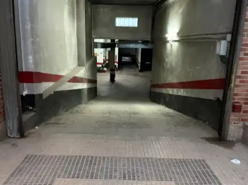 Aparcament de Garatge de lloguer en Zaragoza