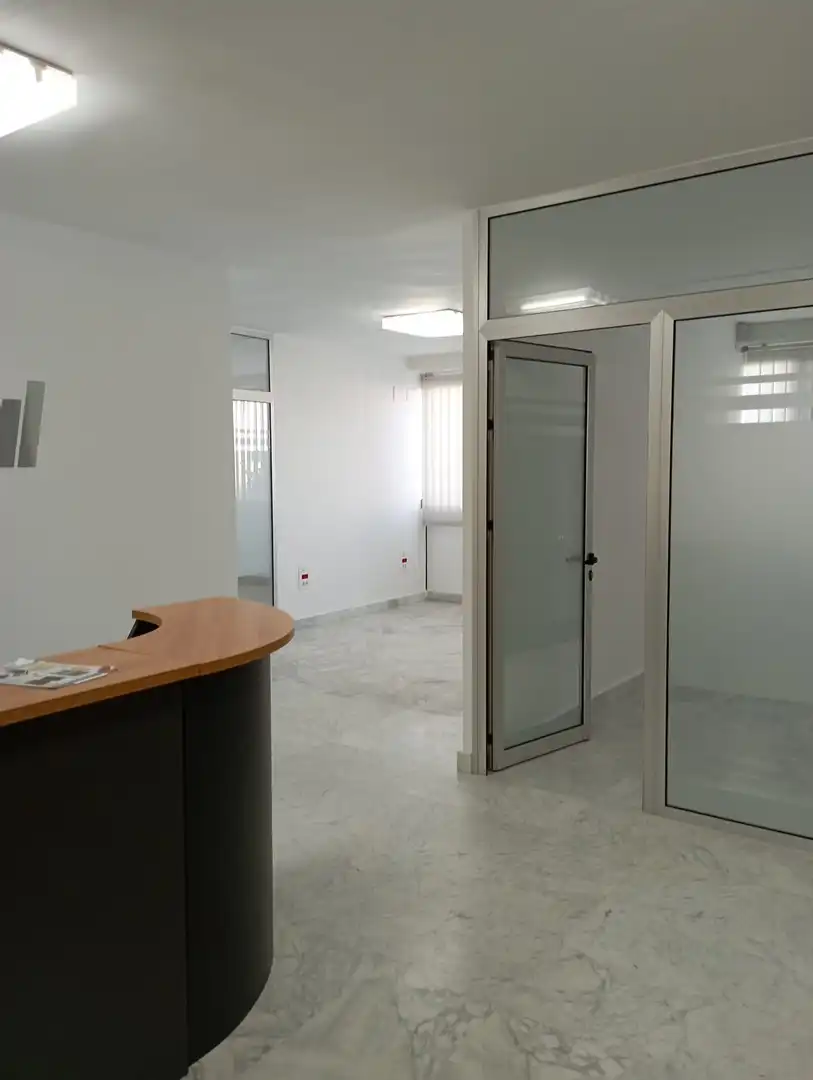 Oficina amb ascensor en venda a Pisa