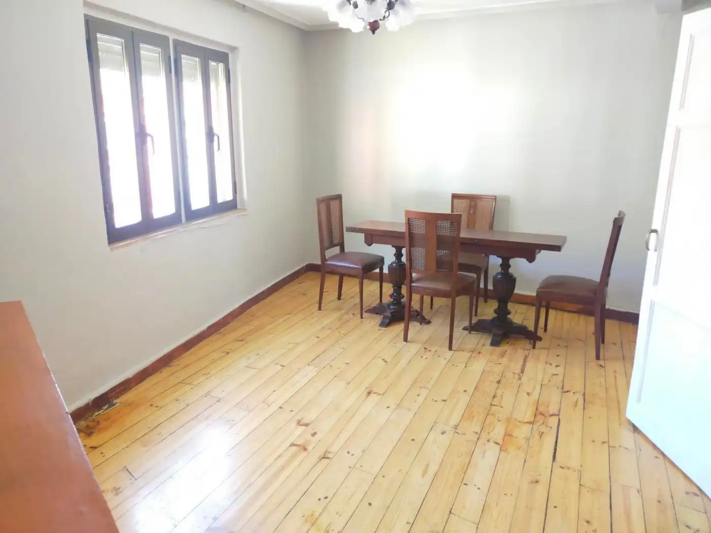 Comedor de Edificio en venta en Toreno