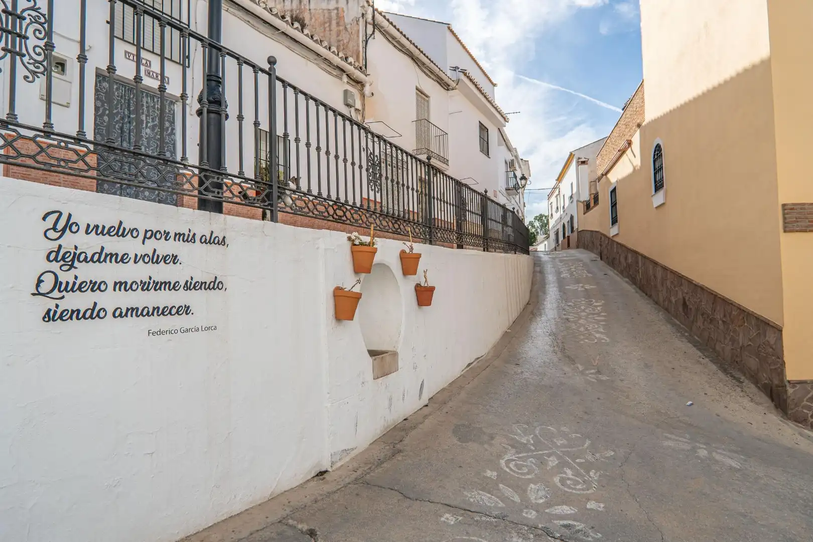 Exterior view of Houses for sale in Pizarra  with Terrace, Swimming Pool and Balcony