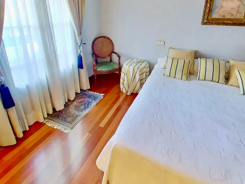Habitación de Casa o chalet en venta en Las Rozas de Madrid con Aire acondicionado, Calefacción y Jardín privado