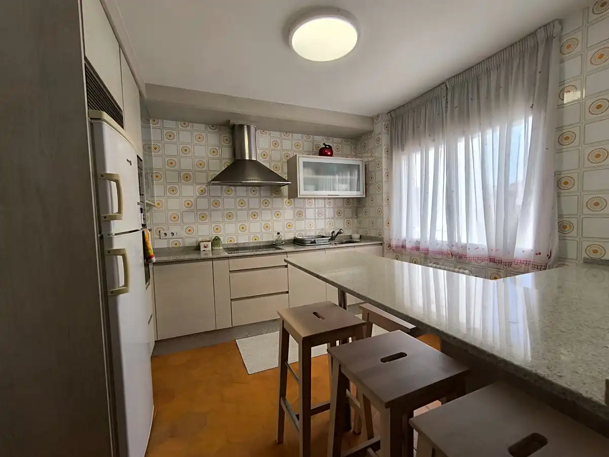 Kitchen of Flat for rent in Vilagarcía de Arousa  with Heating, Parquet flooring and Furnished