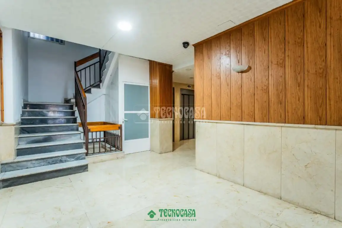 Flat for sale in Almería  with Air Conditioner