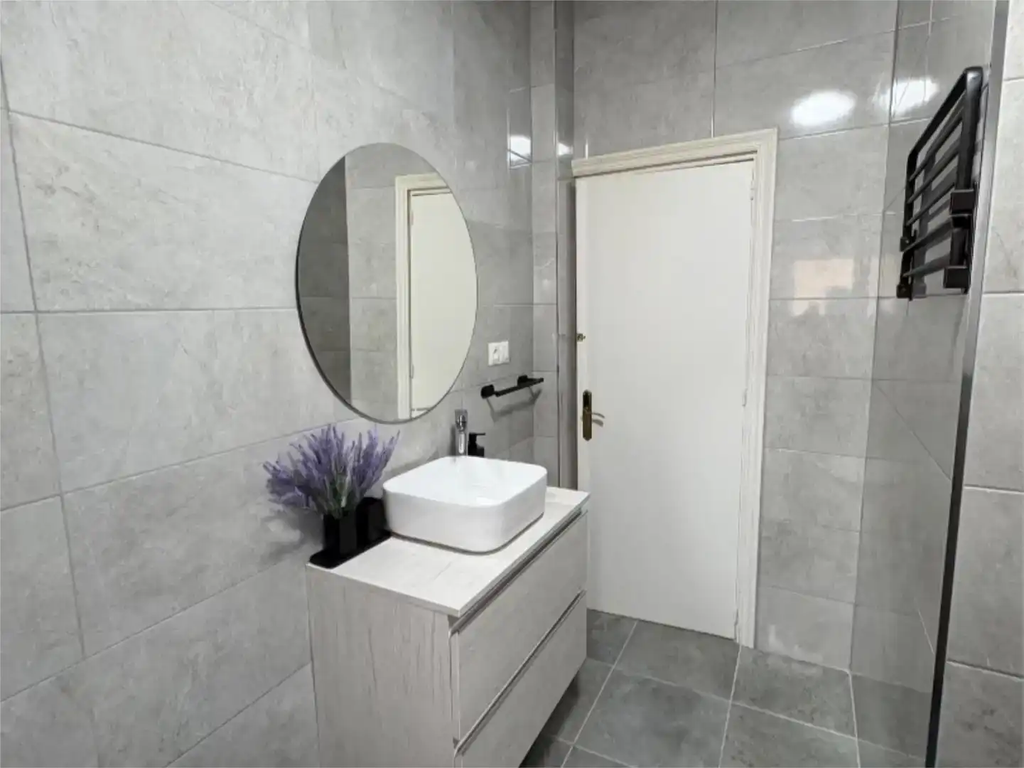 Baño de Finca rústica de alquiler en Cómpeta, Málaga