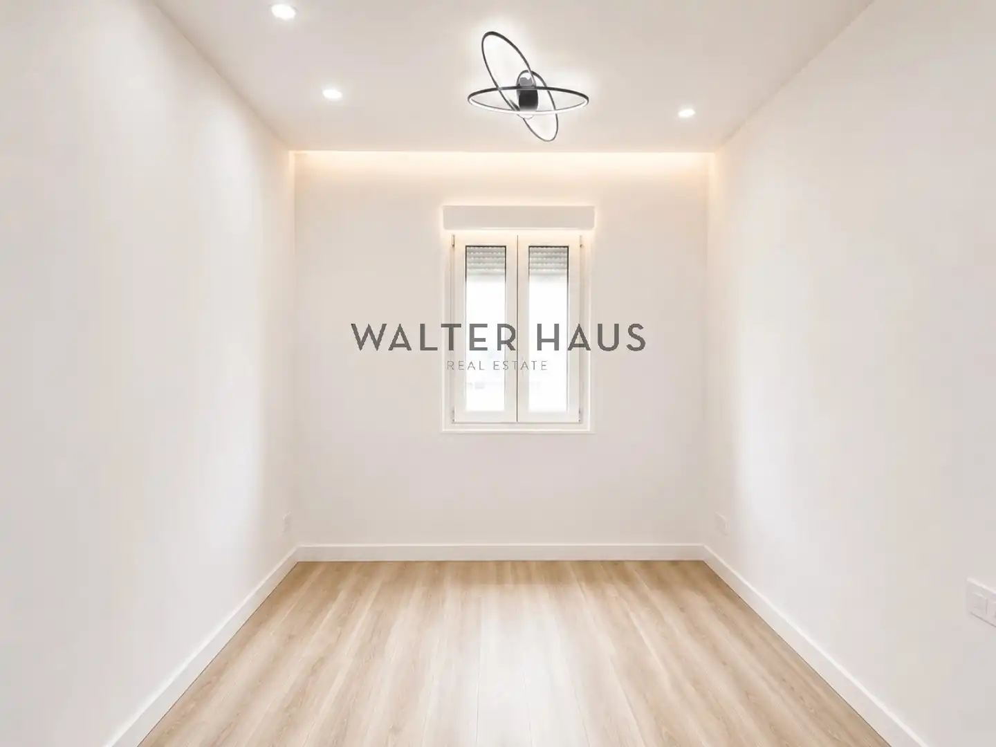 Flat for rent in Madrid  with Air Conditioner, Heating and Storage room