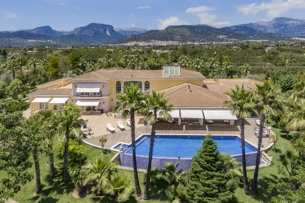Piscina de Finca rústica en venta en Binissalem con Aire acondicionado, Calefacción y Jardín privado