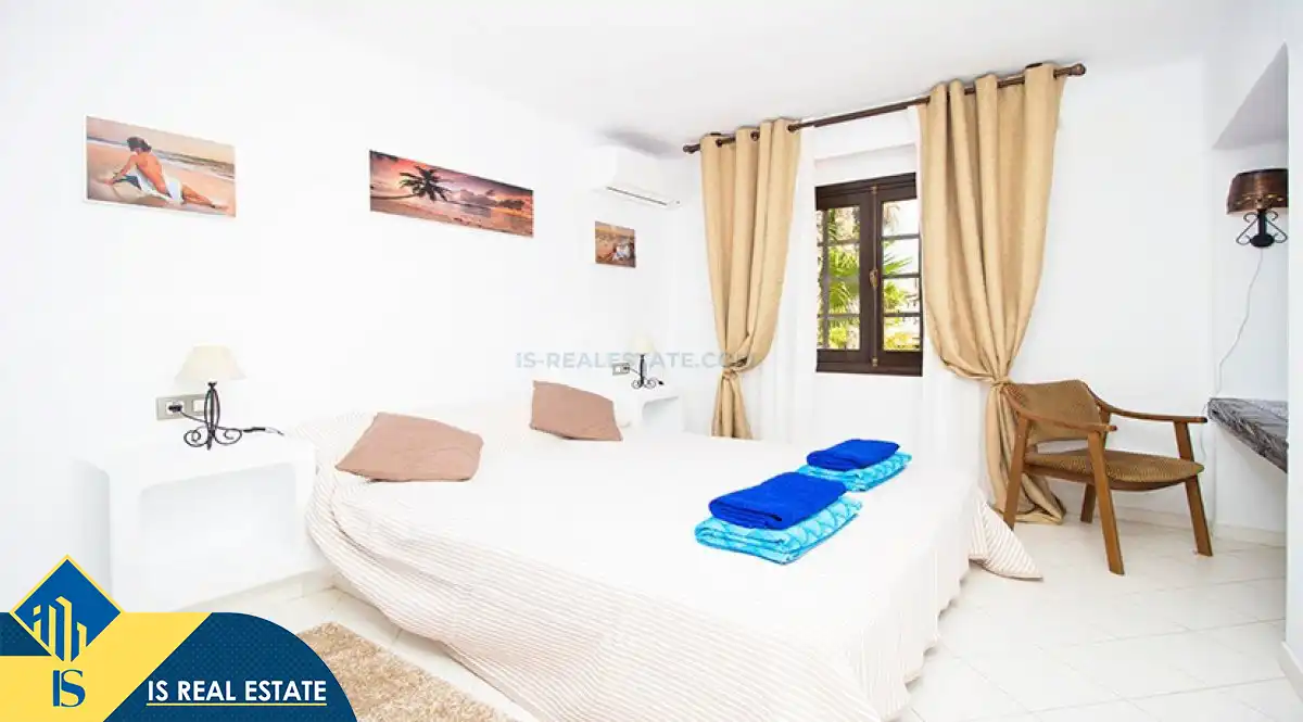 Dormitori de Apartament de lloguer en Torrevieja amb Aire condicionat, Calefacció i Terrassa