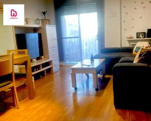 Sala d'estar de Àtic en venda en Olesa de Montserrat amb Aire condicionat, Calefacció i Parquet