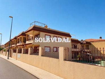 Bungalow amb balcó en venda a Calle Calle Hermandad Auroros