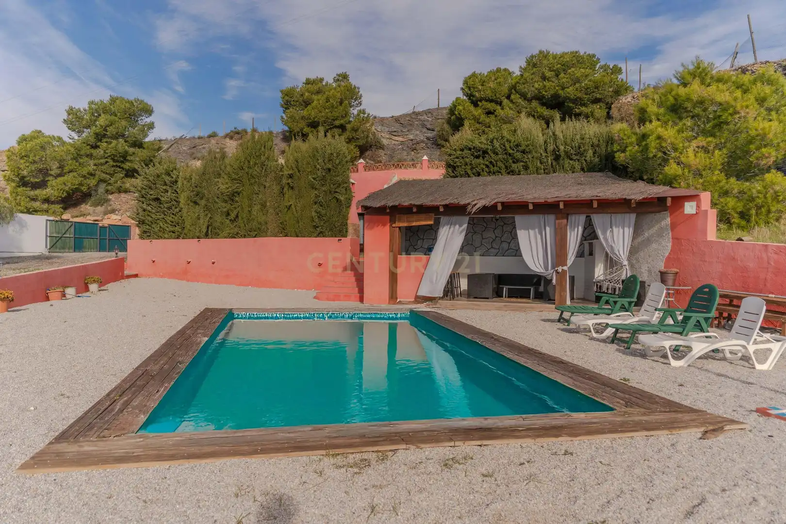 Piscina de Casa o chalet en venta en Motril con Aire acondicionado, Jardín privado y Trastero