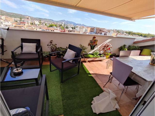 Ático en Venta en Ciutat del Transport - La Salera