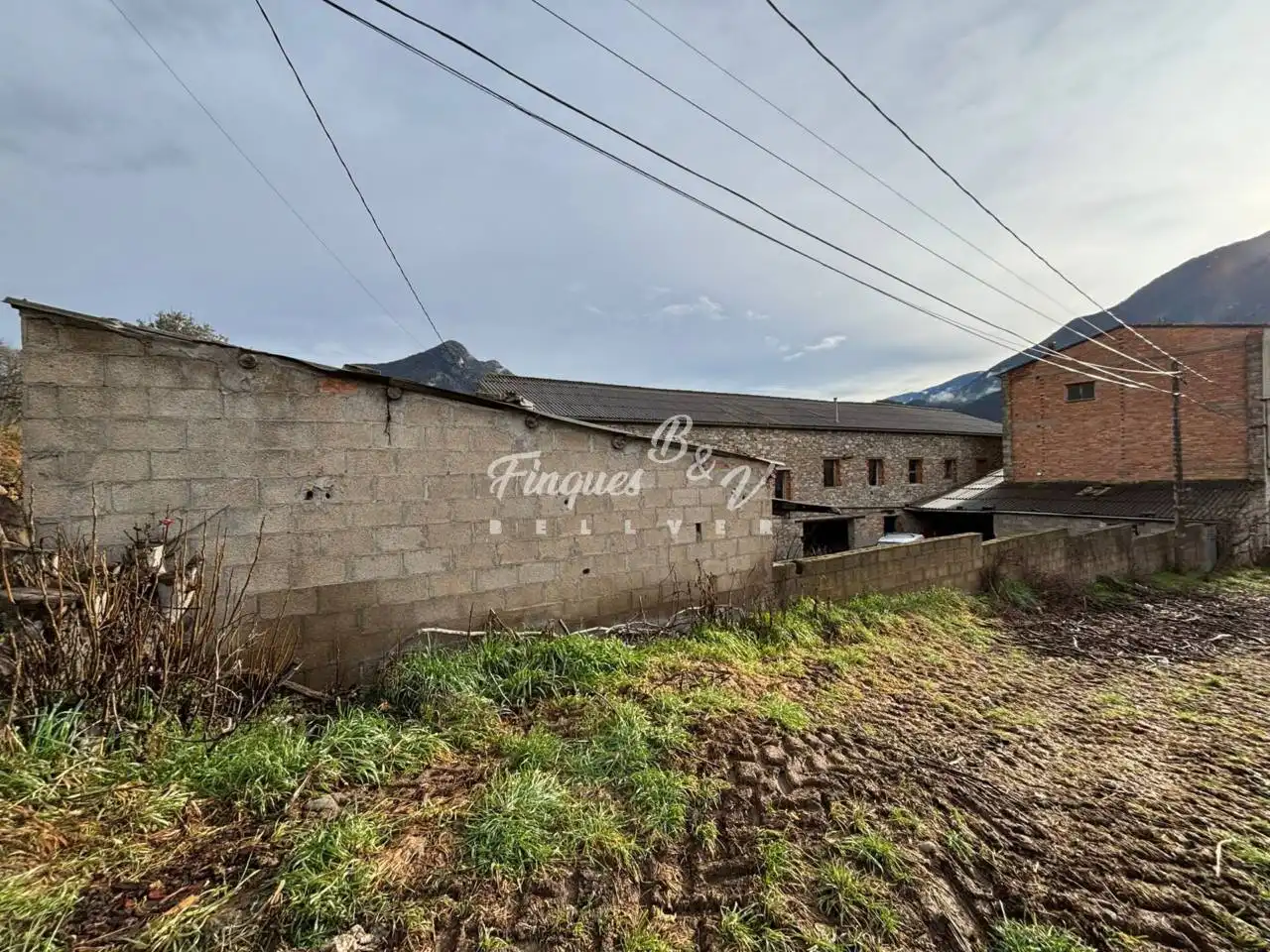 Exterior view of Industrial buildings for sale in Coll de Nargó