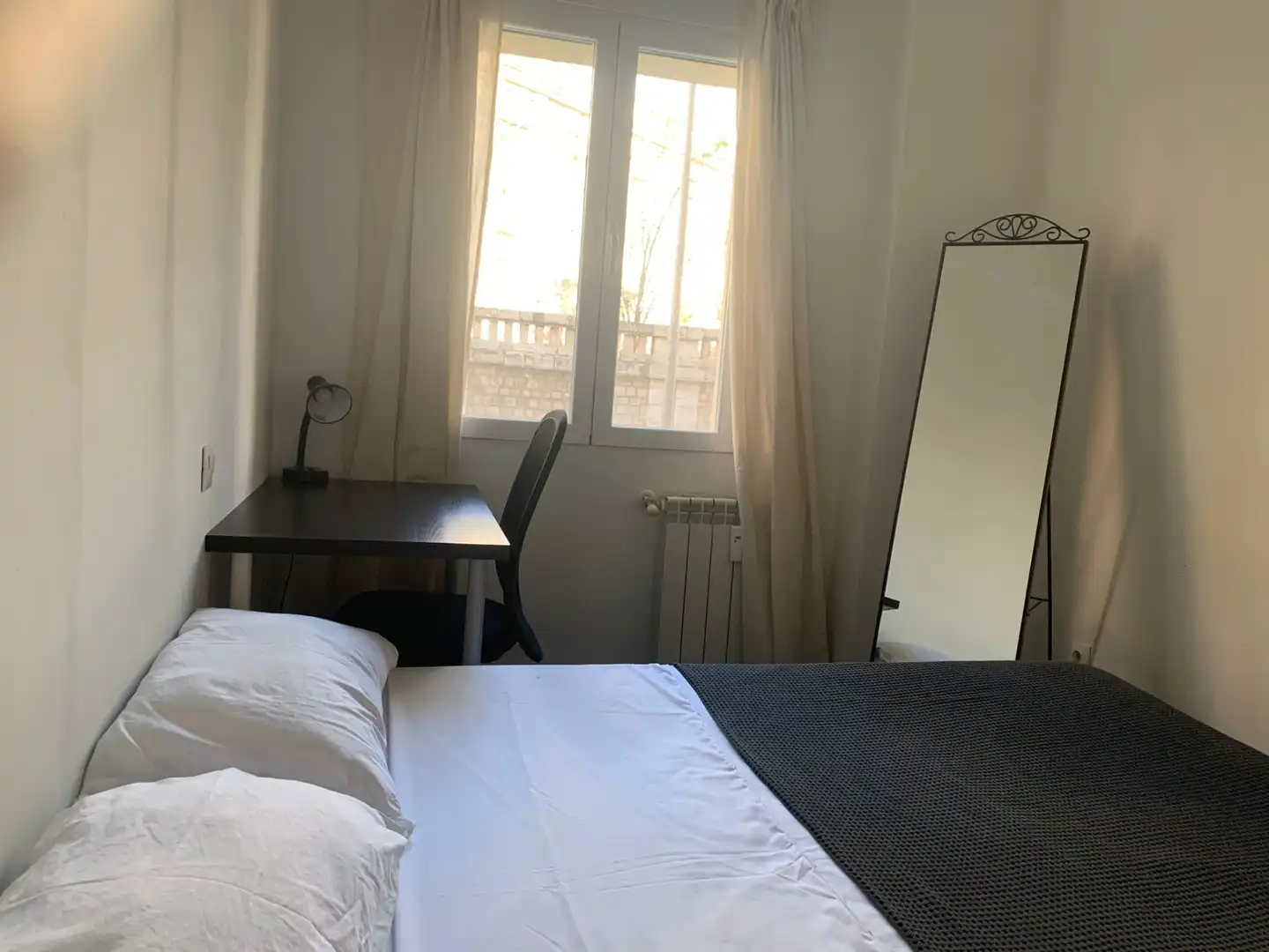 Habitación de Piso de alquiler en  Madrid Capital con Calefacción, Amueblado y Lavadora