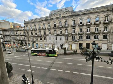 Büro mit Aufzug zum Verkauf in Rúa Policarpo Sanz 15