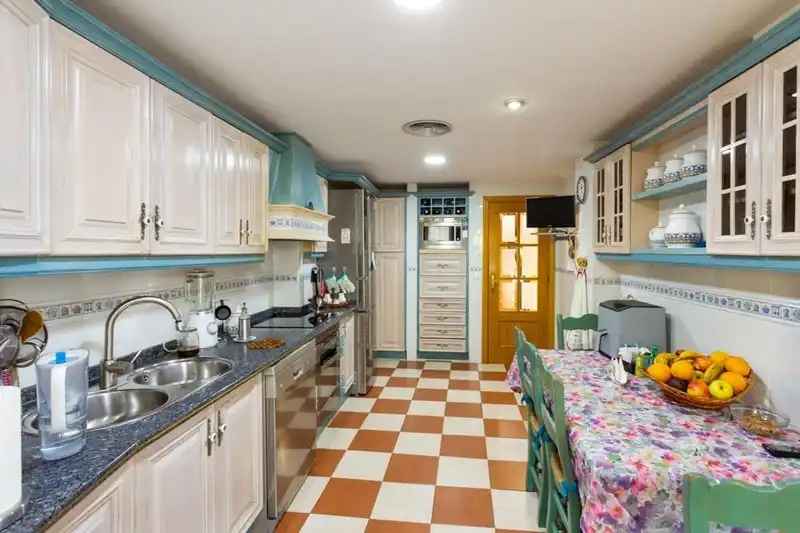 Kitchen of Houses for sale in Granada  with Terrace and Balcony