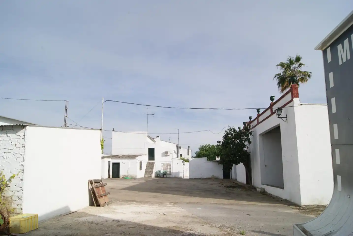 Außenansicht von Haus oder Chalet zum Verkauf in Lucena mit Klimaanlage, Privatgarten und Schwimmbad