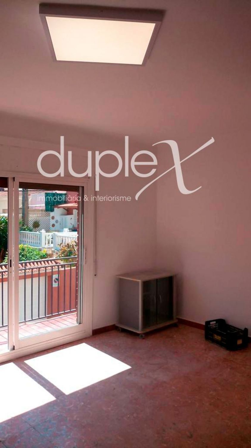 Bedroom of Flat for sale in Badalona  with Terrace, Storage room and Balcony