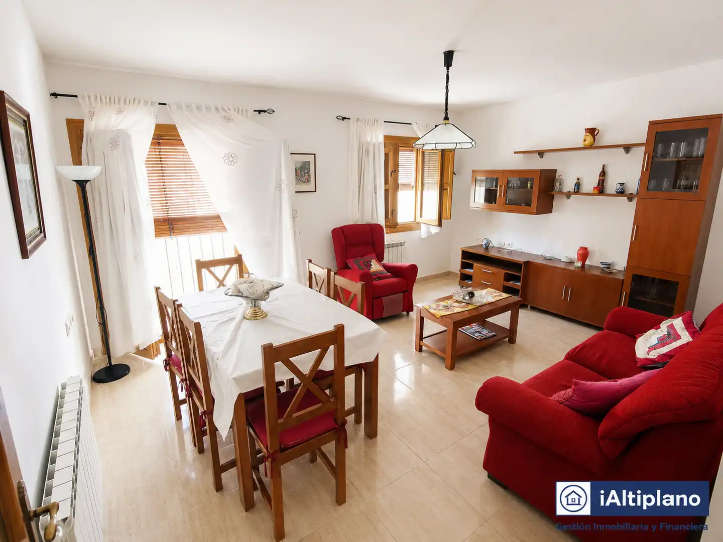 Wohnzimmer von Wohnung zum Verkauf in Baza mit Heizung, Möbliert und Ofen