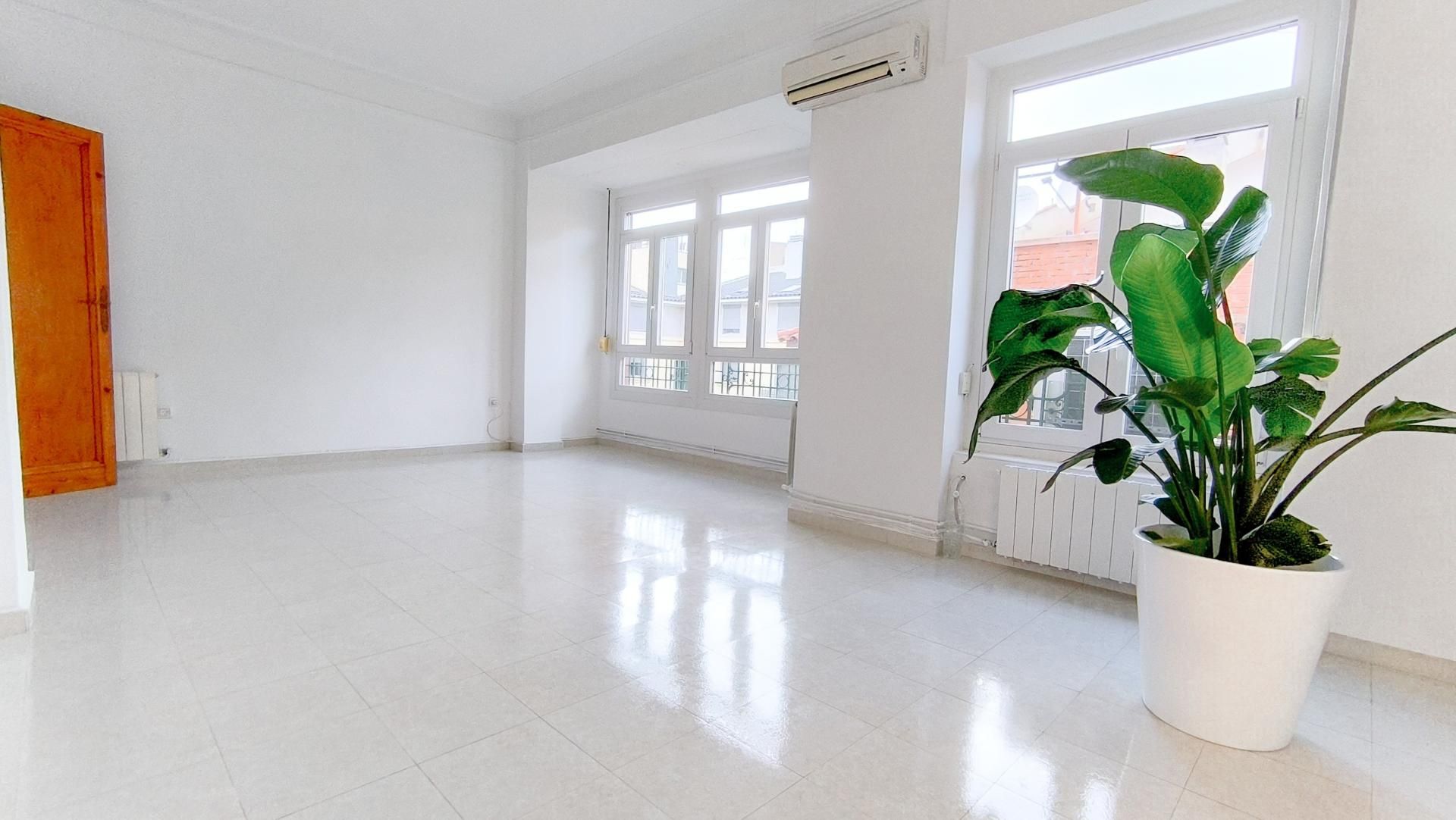 Living room of Flat for sale in  Murcia Capital  with Air Conditioner and Heating