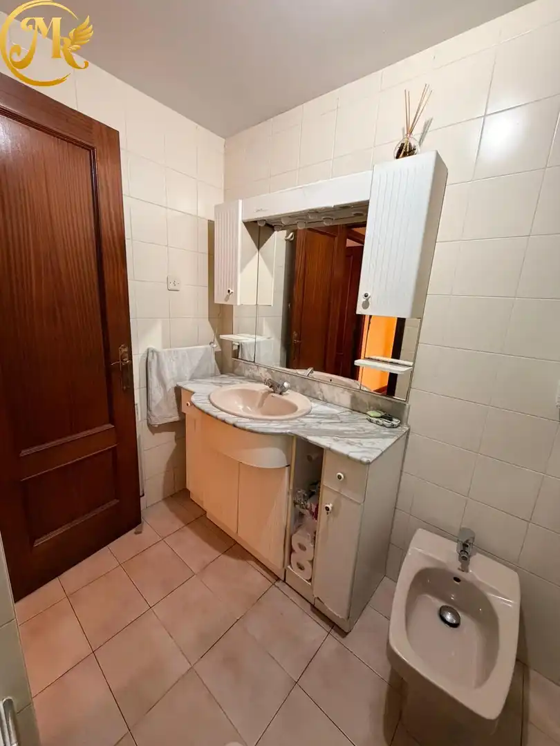 Baño de Piso en venta en Santander con Calefacción, Terraza y Trastero