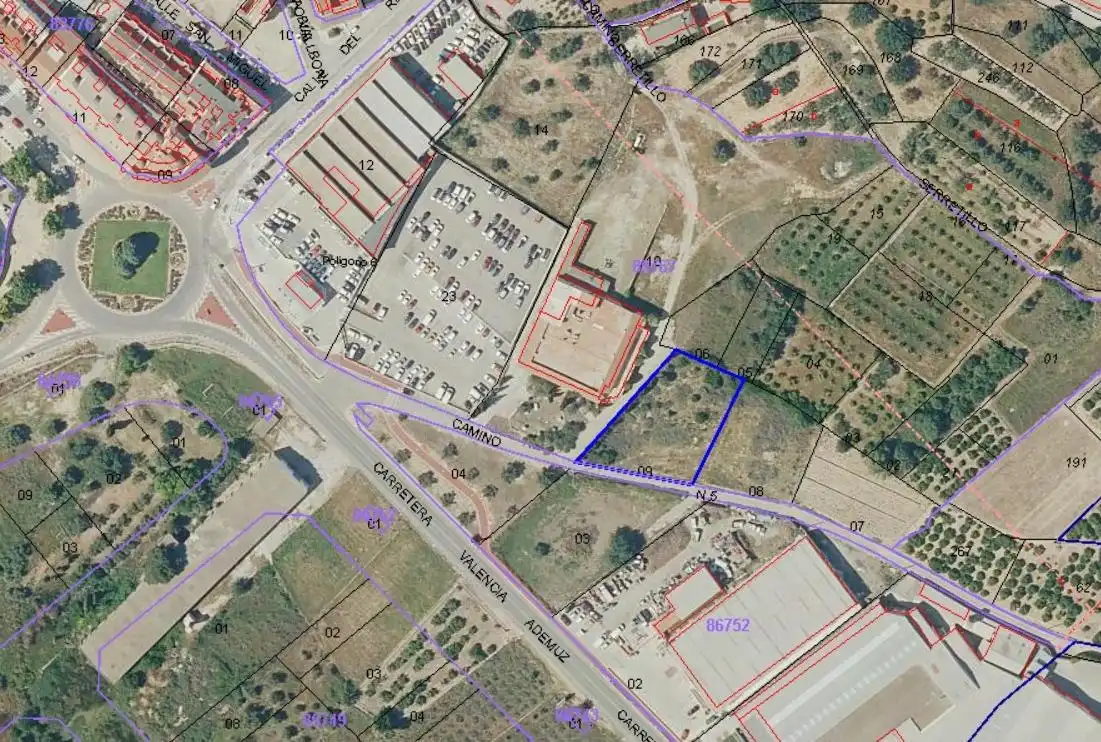 Terreno industrial en venta en Benissanó, Valencia