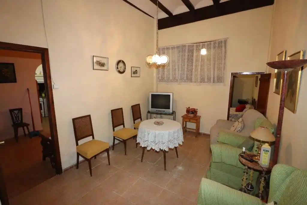 Sala d'estar de Casa o xalet en venda en Macastre amb Moblat