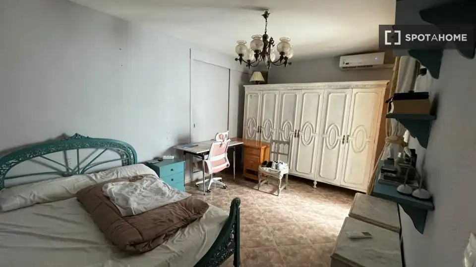 Schlafzimmer von Wohnungen zur untervermieten in Córdoba mit Klimaanlage, Terrasse und Möbliert