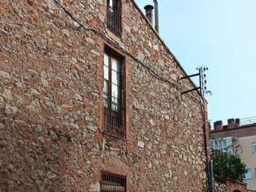 Casa con balcone in vendita a Poble