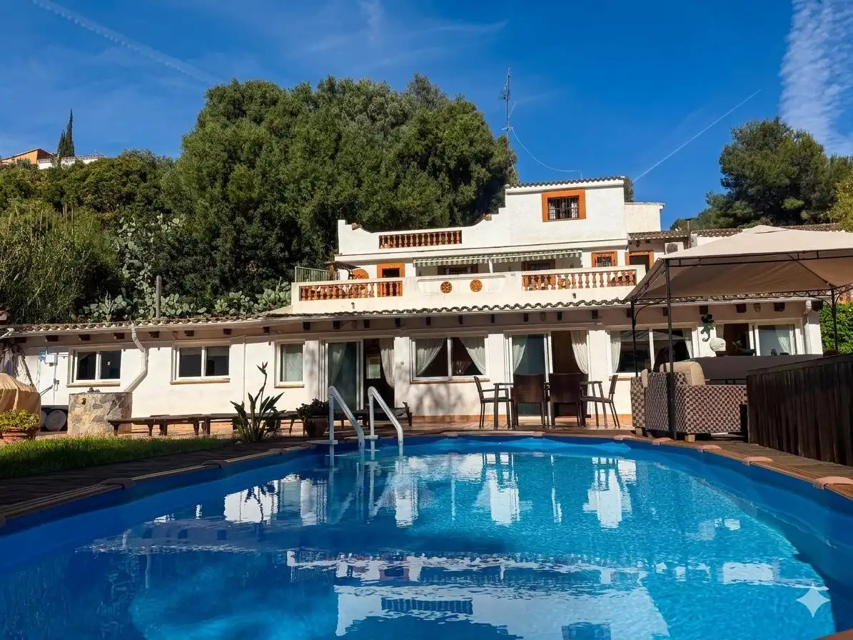 Swimming pool of Houses for sale in  Palma de Mallorca  with Air Conditioner, Heating and Terrace