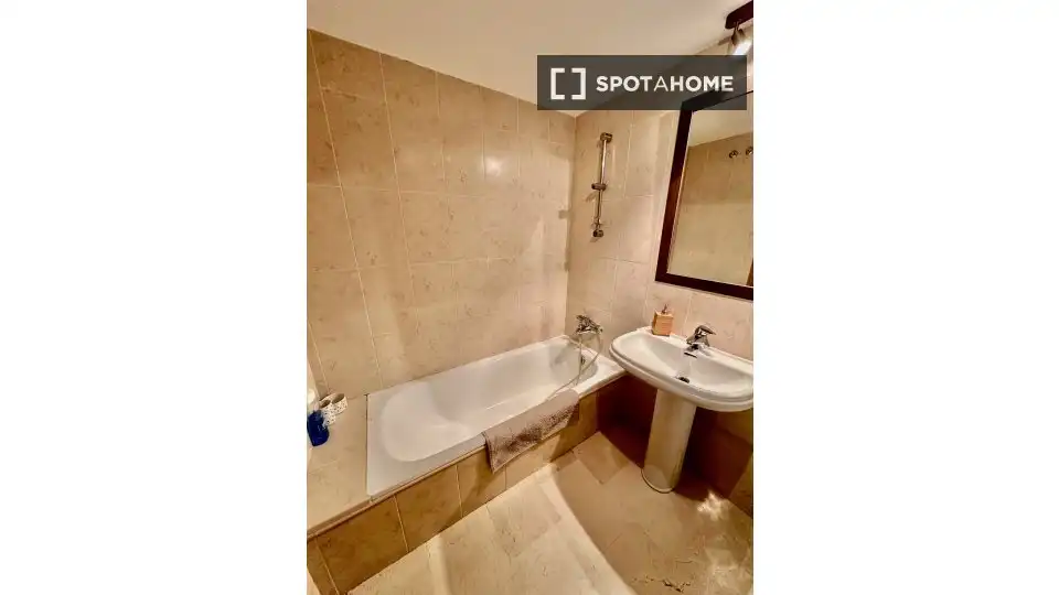 Room in Playamar - Benyamina