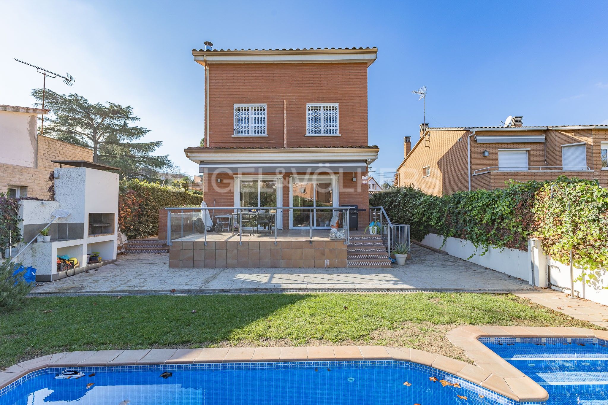 Jardí de Casa o xalet en venda en Sant Cugat del Vallès amb Aire condicionat, Calefacció i Jardí privat