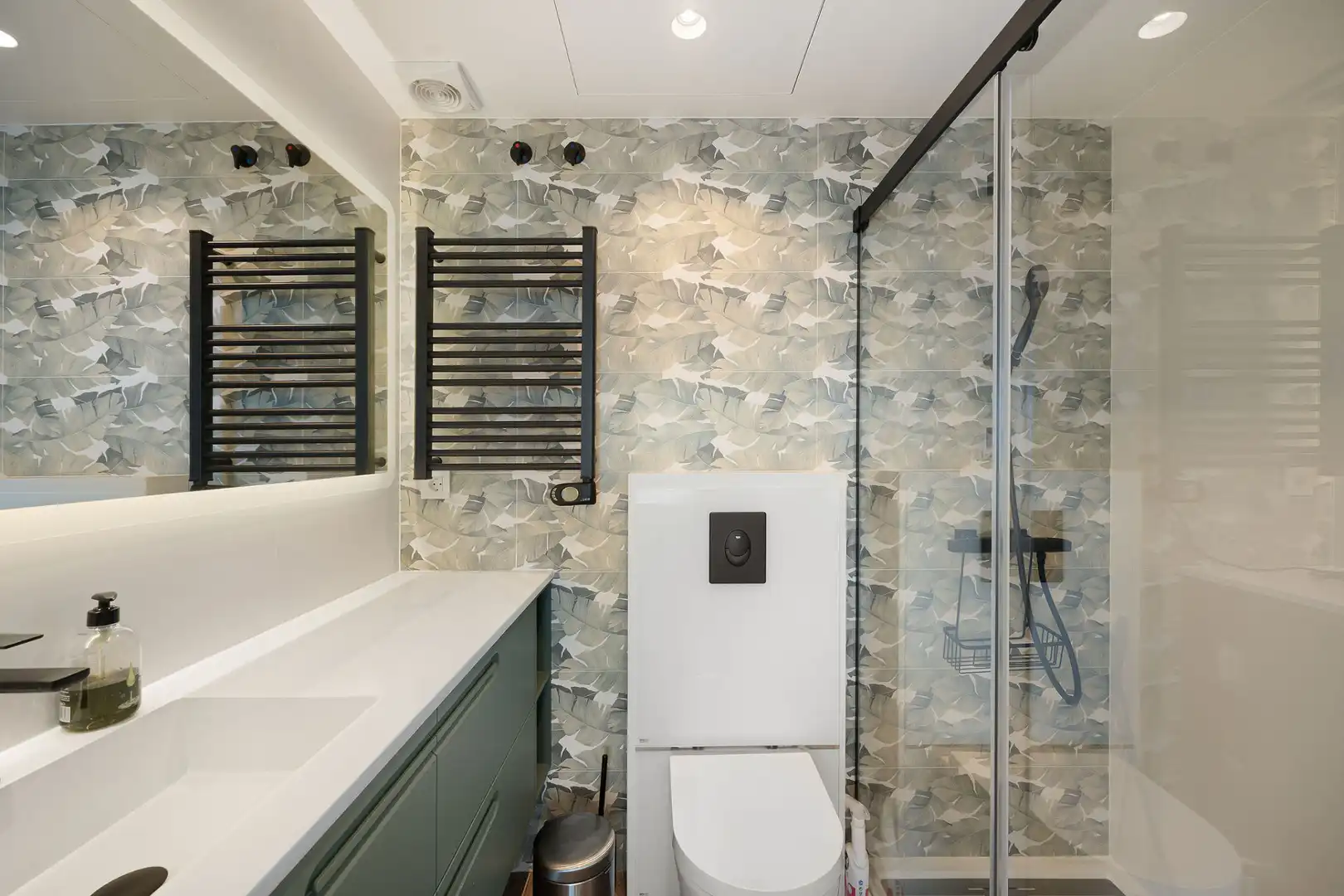 Baño de Ático en venta en Estepona con Aire acondicionado, Terraza y Trastero