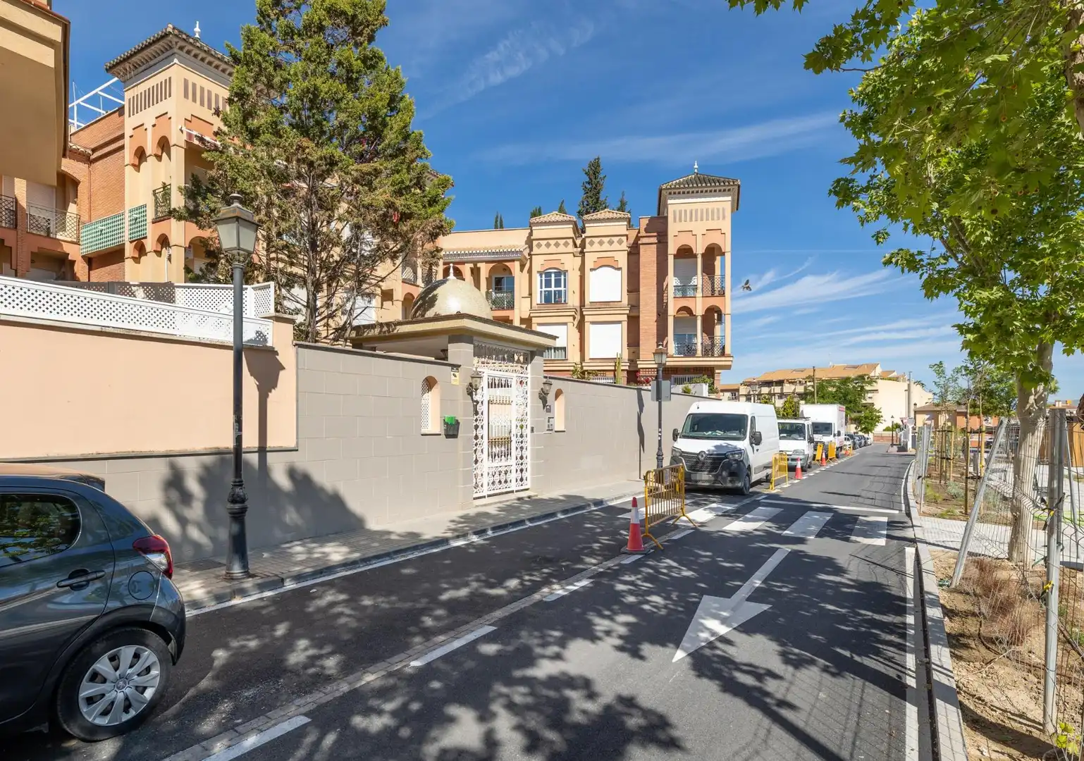 Vista exterior de Àtic en venda en Las Gabias amb Terrassa, Traster i Piscina comunitària