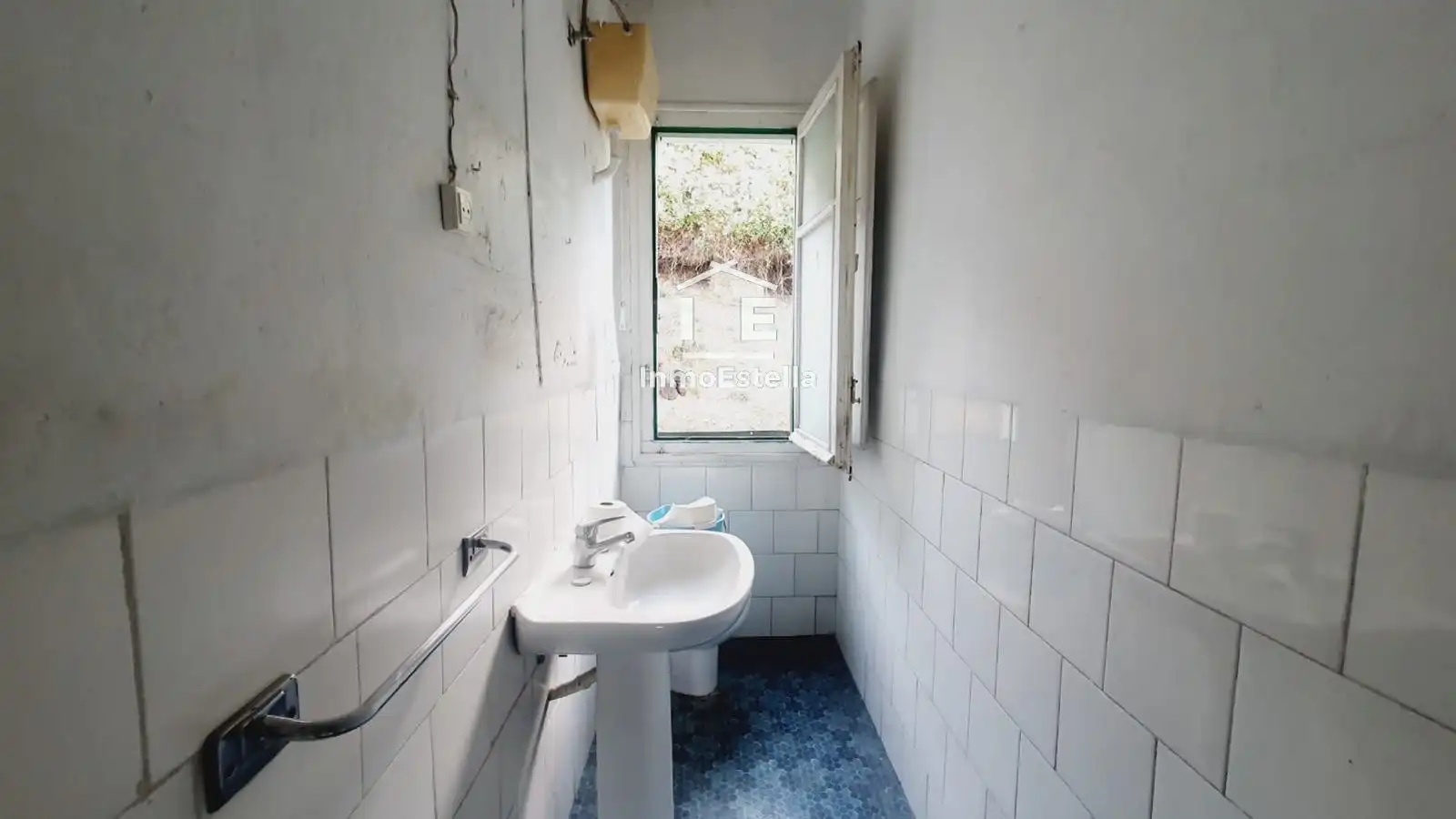 Bany de Àtic en venda en Estella / Lizarra amb Calefacció